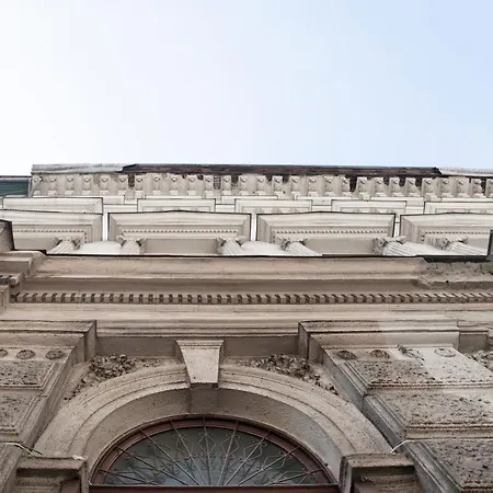 Dominique * Budapest